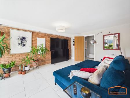 2 bedroom Flat for sale in Stafford Road, Cannock, WS11