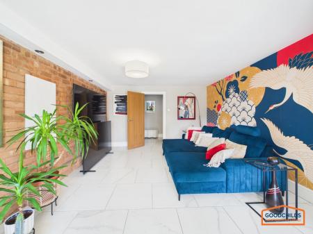 2 bedroom Flat for sale in Stafford Road, Cannock, WS11