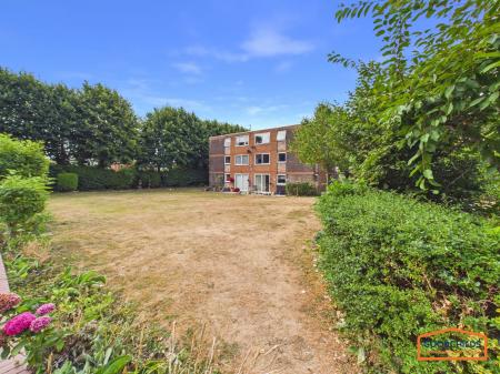 2 bedroom Flat for sale in Stafford Road, Cannock, WS11