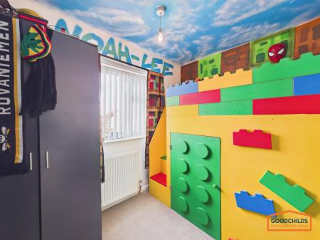 4 bedroom Detached house for sale in Simmonds Way, Walsall, WS8