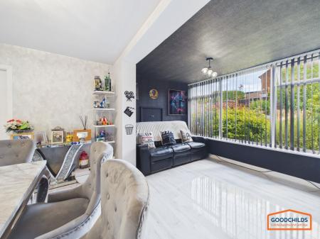 4 bedroom Detached house for sale in Simmonds Way, Walsall, WS8