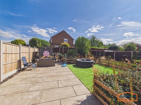 4 bedroom Detached house for sale in Simmonds Way, Walsall, WS8