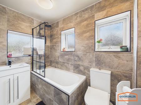 4 bedroom Detached house for sale in Simmonds Way, Walsall, WS8