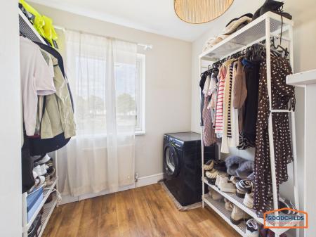 3 bedroom Semi-detached house for sale in St. Margarets Road, Walsall, WS3