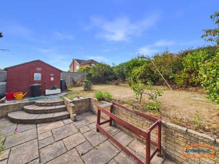 4 bedroom Detached house for sale in Berryfields, Stonnall, WS9