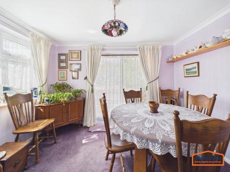 4 bedroom Detached house for sale in Berryfields, Stonnall, WS9