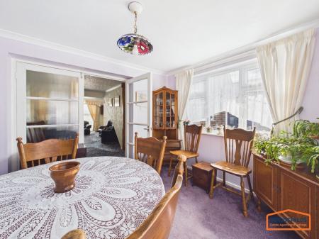 4 bedroom Detached house for sale in Berryfields, Stonnall, WS9