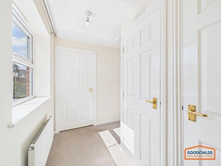 2 bedroom Flat for sale in Parkhouse Grove, Aldridge, WS9