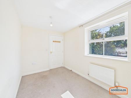 2 bedroom Flat for sale in Parkhouse Grove, Aldridge, WS9