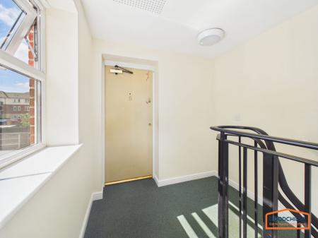 2 bedroom Flat for sale in Parkhouse Grove, Aldridge, WS9
