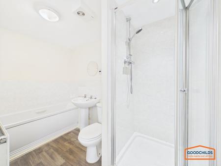 2 bedroom Flat for sale in Parkhouse Grove, Aldridge, WS9
