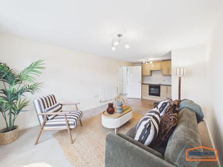 2 bedroom Flat for sale in Parkhouse Grove, Aldridge, WS9
