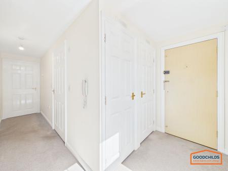 2 bedroom Flat for sale in Parkhouse Grove, Aldridge, WS9