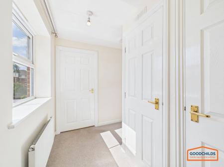 2 bedroom Flat for sale in Parkhouse Grove, Aldridge, WS9