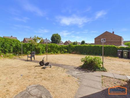 2 bedroom Flat to let in Radford Drive, Walsall, WS4