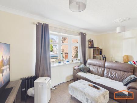 2 bedroom Flat to let in Radford Drive, Walsall, WS4