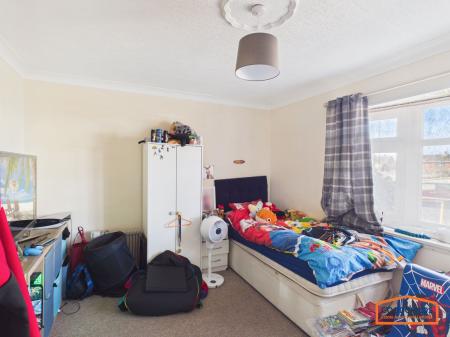 2 bedroom Flat to let in Radford Drive, Walsall, WS4