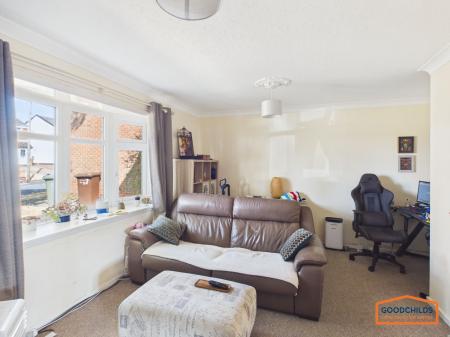 2 bedroom Flat to let in Radford Drive, Walsall, WS4