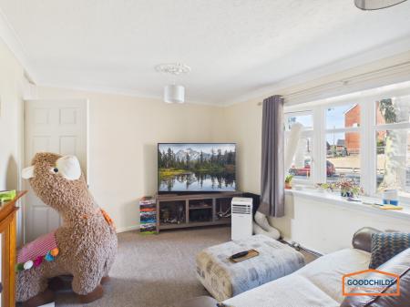 2 bedroom Flat to let in Radford Drive, Walsall, WS4