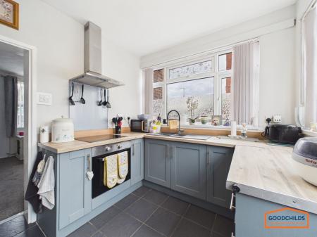 2 bedroom Semi-detached house for sale in Lindon Road, Walsall, WS8