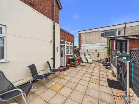 2 bedroom Semi-detached house for sale in Lindon Road, Walsall, WS8