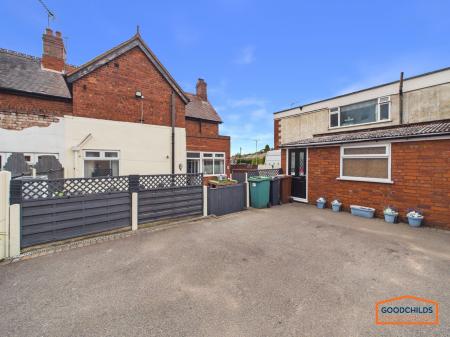 2 bedroom Semi-detached house for sale in Lindon Road, Walsall, WS8