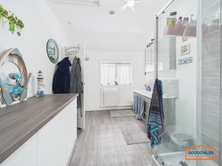 2 bedroom Semi-detached house for sale in Lindon Road, Walsall, WS8