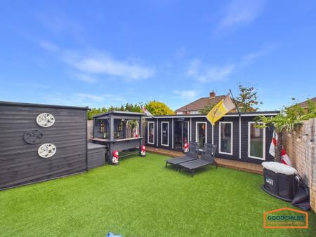 3 bedroom Semi-detached house for sale in Whitehorse Road, Walsall, WS8