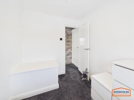 3 bedroom Semi-detached house for sale in Whitehorse Road, Walsall, WS8