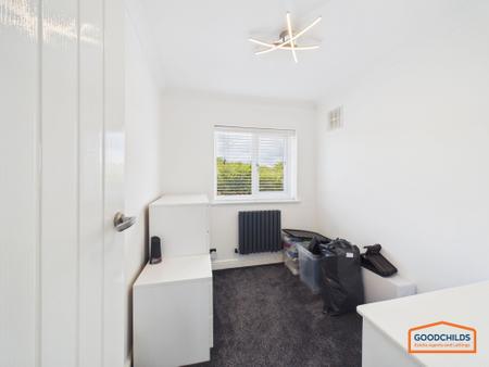 3 bedroom Semi-detached house for sale in Whitehorse Road, Walsall, WS8