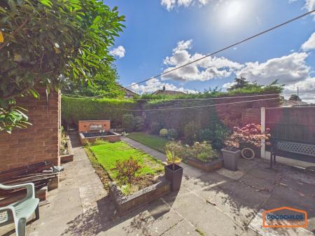 2 bedroom Semi-detached house for sale in Catshill Road, Walsall, WS8