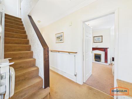 3 bedroom Semi-detached house for sale in Railswood Drive, Walsall, WS3