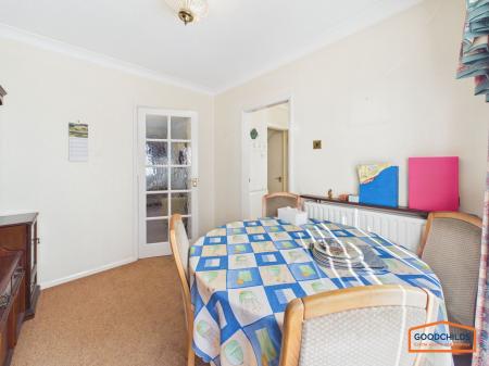 3 bedroom Semi-detached house for sale in Railswood Drive, Walsall, WS3