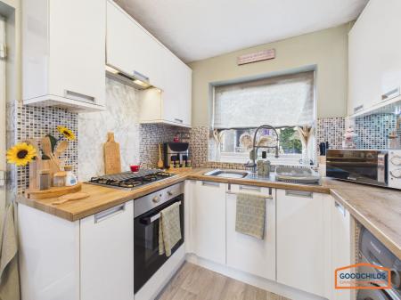 2 bedroom Semi-detached house for sale in Fullelove Road, Brownhills, WS8