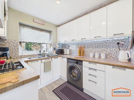 2 bedroom Semi-detached house for sale in Fullelove Road, Brownhills, WS8