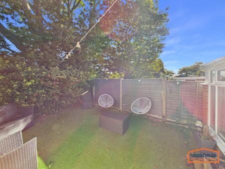 2 bedroom Semi-detached house for sale in Fullelove Road, Brownhills, WS8