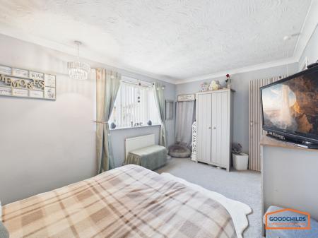 2 bedroom Semi-detached house for sale in Fullelove Road, Brownhills, WS8
