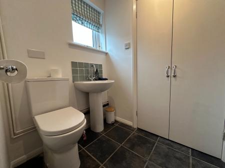 4 bedroom Semi-detached house for sale in Burnside, Rolleston on Dove, Burton-on-Trent, DE13