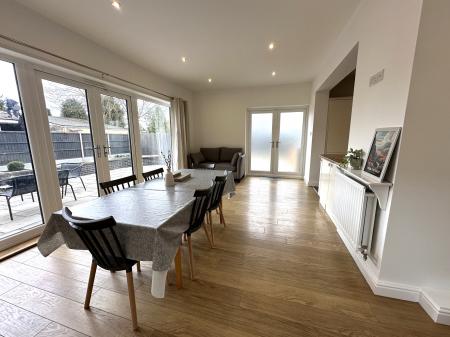 4 bedroom Semi-detached house for sale in Burnside, Rolleston on Dove, Burton-on-Trent, DE13