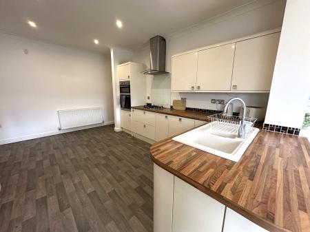 4 bedroom Semi-detached house for sale in Burnside, Rolleston on Dove, Burton-on-Trent, DE13