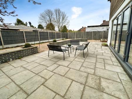 4 bedroom Semi-detached house for sale in Burnside, Rolleston on Dove, Burton-on-Trent, DE13