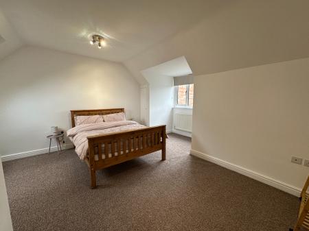 4 bedroom Semi-detached house for sale in Burnside, Rolleston on Dove, Burton-on-Trent, DE13