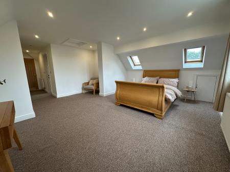 4 bedroom Semi-detached house for sale in Burnside, Rolleston on Dove, Burton-on-Trent, DE13