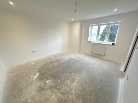 5 bedroom Detached house for sale in Burton Road, Midway, Swadlincote, DE11