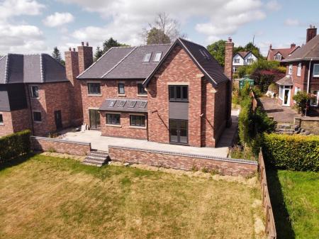 5 bedroom Detached house for sale in Burton Road, Midway, Swadlincote, DE11