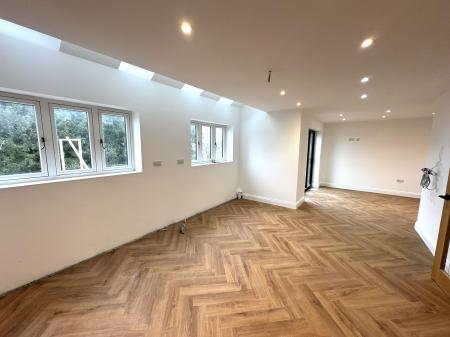 5 bedroom Detached house for sale in Burton Road, Midway, Swadlincote, DE11