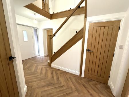 5 bedroom Detached house for sale in Burton Road, Midway, Swadlincote, DE11