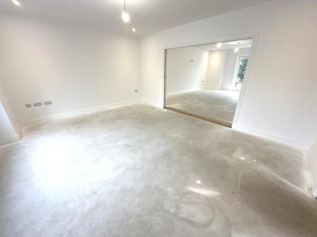 5 bedroom Detached house for sale in Burton Road, Midway, Swadlincote, DE11