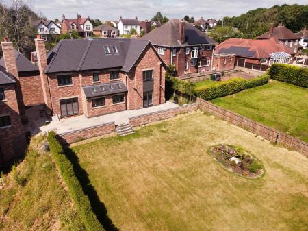 5 bedroom Detached house for sale in Burton Road, Midway, Swadlincote, DE11