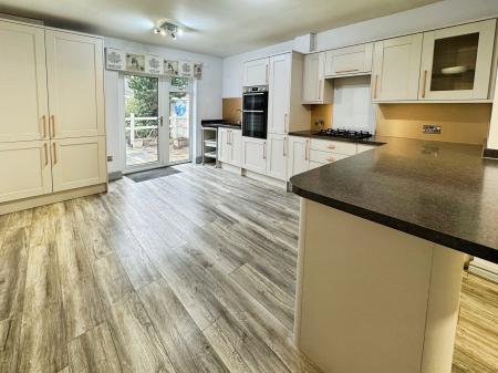 4 bedroom Detached house for sale in Church Road, Stretton, Burton-on-Trent, DE13